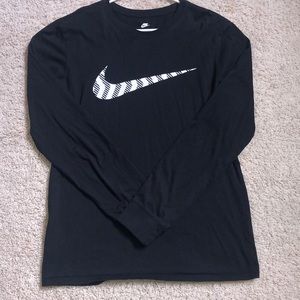 Nike - M Black Long Sleeve
